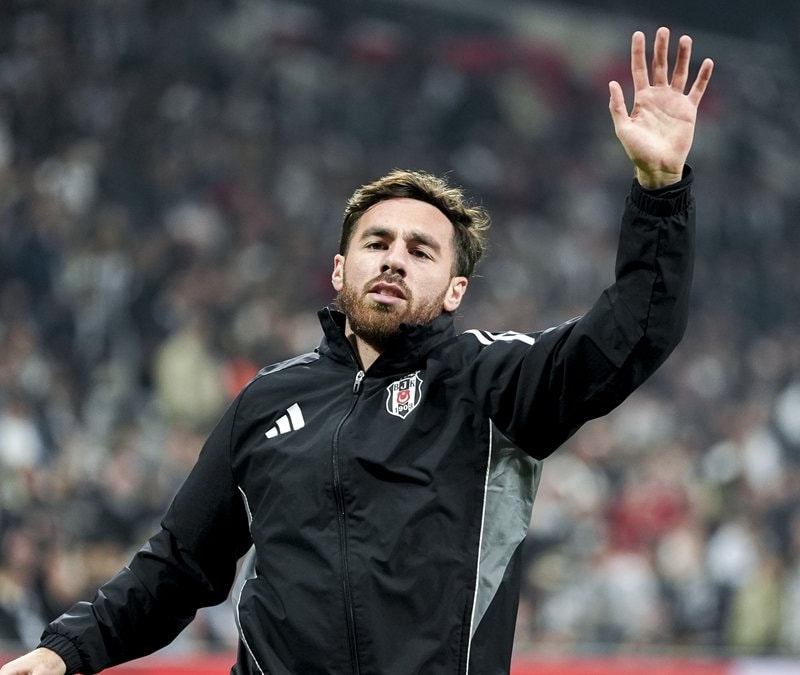 Manchester United, Orkun Kökçü'nün peşinde