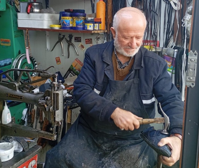 Malatya’da 45 yıllık ustadan gençlere çağrı: Bir meslek öğrenin