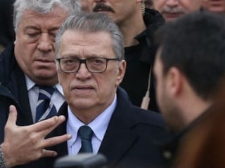 Türk siyasetinin önemli isimlerinden biri: Eski Başbakan Mesut Yılmaz'ın portresi