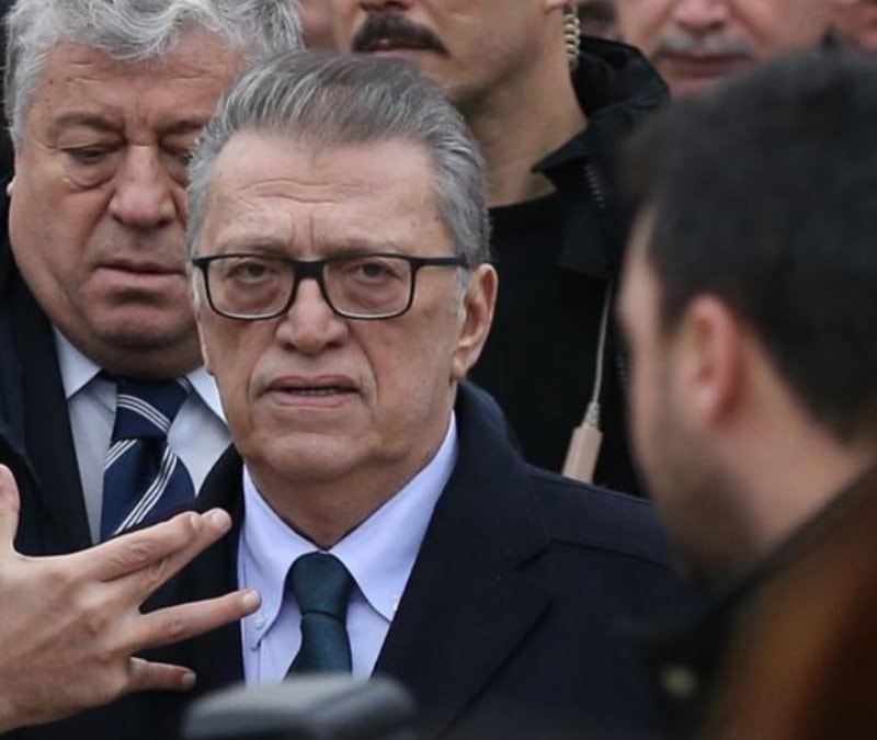 Türk siyasetinin önemli isimlerinden biri: Eski Başbakan Mesut Yılmaz'ın portresi