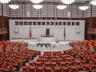 27 Nisan e-muhtırasının üzerinden 19 yıl geçti: Türk demokrasisinde kritik dönüm noktası
