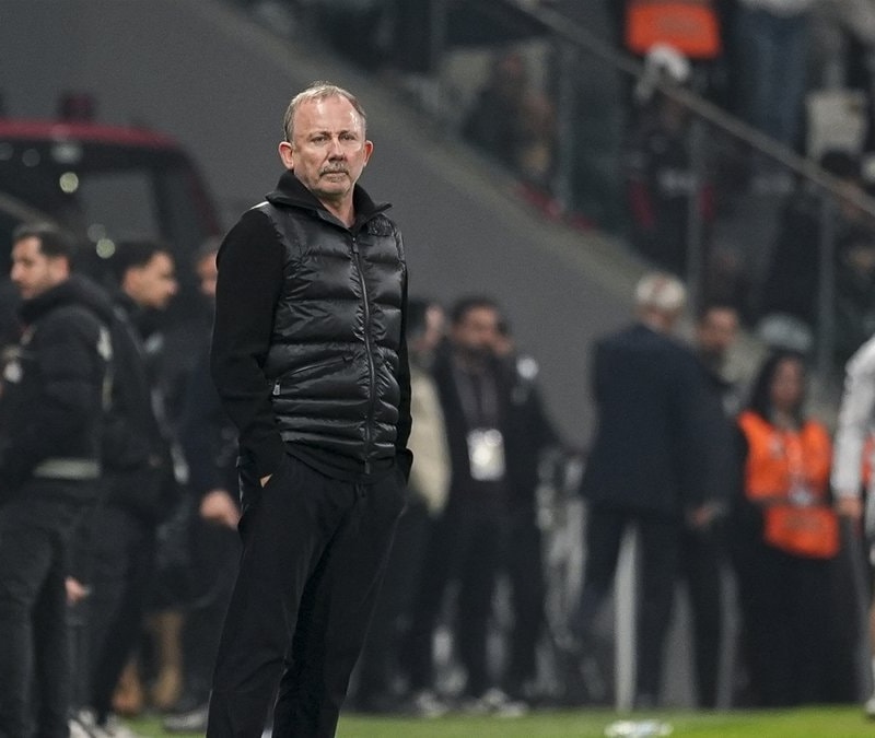 Sergen Yalçın, Beşiktaş'ın başında 100. lig maçına çıkacak