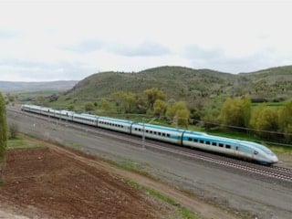 Abdulkadir Uraloğlu: Ankara-Sivas YHT Hattı'nda 2 milyonun üzerinde yolcu taşındı