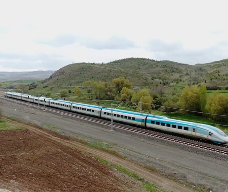 Abdulkadir Uraloğlu: Ankara-Sivas YHT Hattı'nda 2 milyonun üzerinde yolcu taşındı