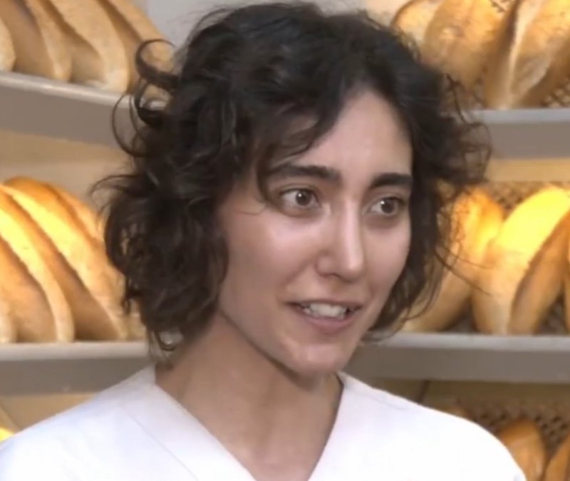 Best Model derecelisi Irmak Öztaş fırında çalışmaya başladı: 7 ay işsiz kaldım, ekmeğimi buldum