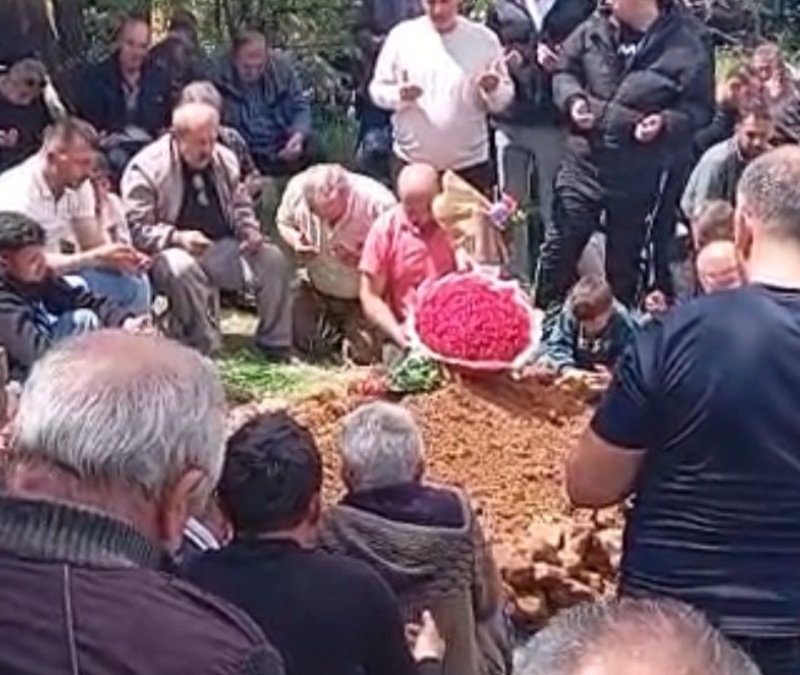 Burdur'da bir çift düğün günü ölü bulundu: Damat son yolculuğuna uğurlandı