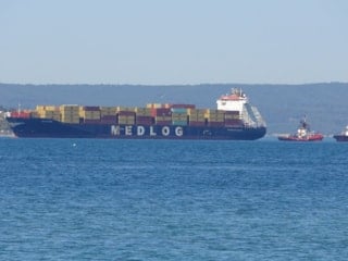 Çanakkale Boğazı’nda konteyner gemisi arızalandı