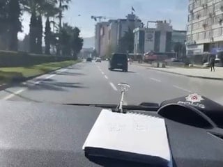 Samsun'da kimliğini kaybeden öğrenciyi sınava polis yetiştirdi