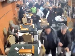 İstanbul'da yüksek ses müzik kahvehanenin camını titretince deprem sandılar