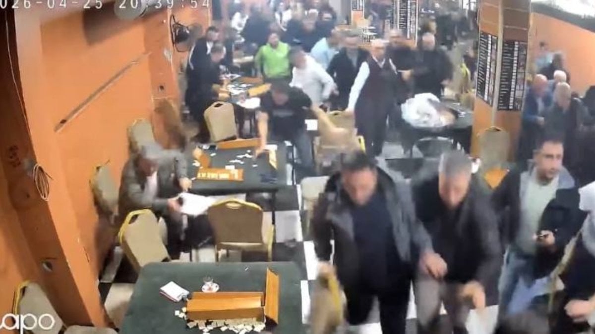 İstanbul'da yüksek ses müzik kahvehanenin camını titretince deprem sandılar