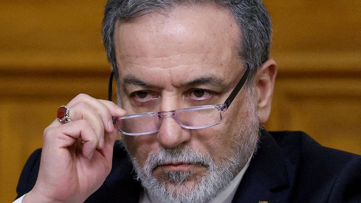 İran Dışişleri Bakanı Abbas Arakçi, yeniden Pakistan'a geldi