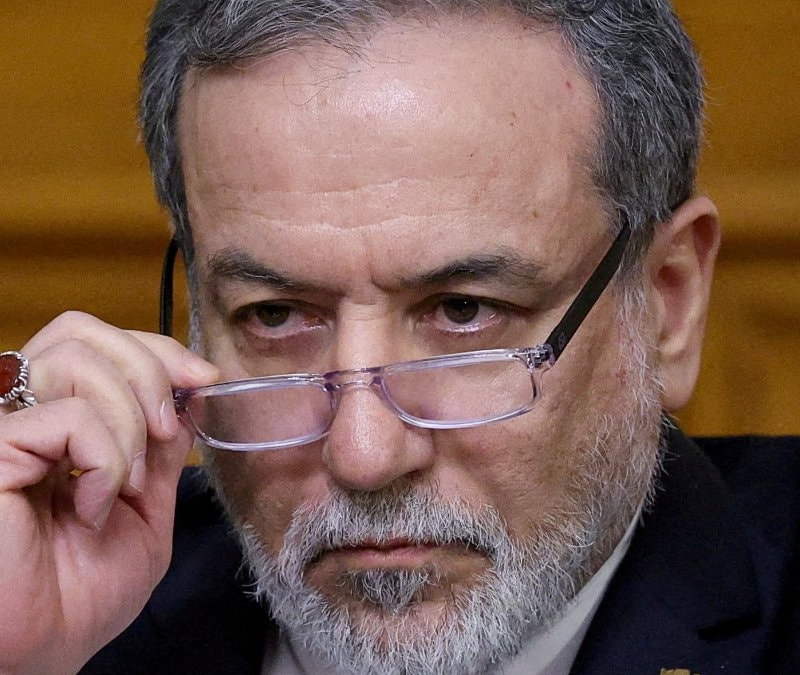 İran Dışişleri Bakanı Abbas Arakçi, yeniden Pakistan'a geldi