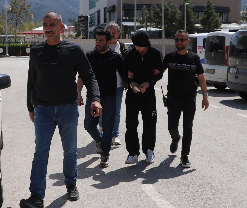 Denizli'de sokak düğünü sonrası çıkan eşya toplama kavgasında bir kişi öldü