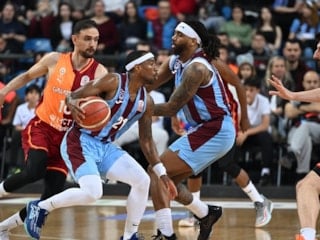 Trabzonspor, Galatasaray karşısında kazandı