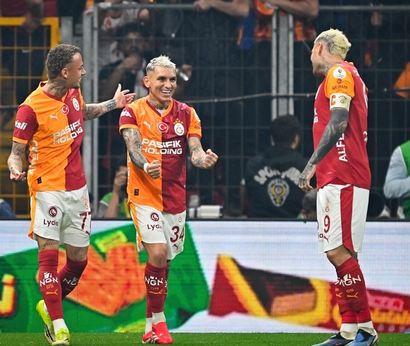 Galatasaray'dan maç sonu Fenerbahçe'ye olay göndermeler