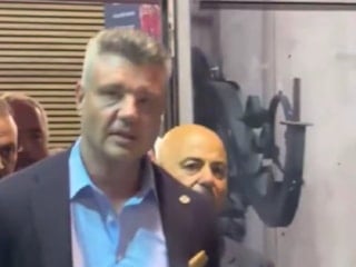 Sadettin Saran, derbinin ardından stattan ayrıldı