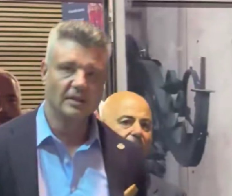 Sadettin Saran, derbinin ardından stattan ayrıldı