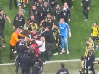 Derbinin bitiş düdüğüyle birlikte kavga çıktı