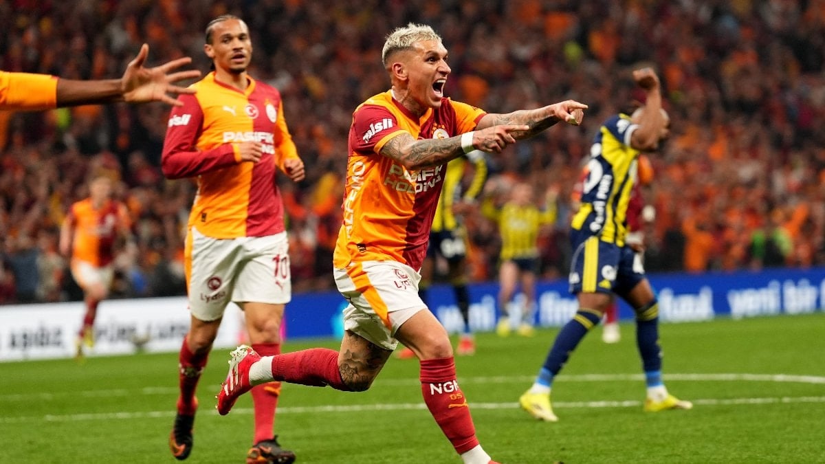 Galatasaray bu sezon ilk kez Fenerbahçe’yi yendi
