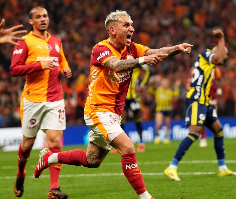 Galatasaray bu sezon ilk kez Fenerbahçe’yi yendi