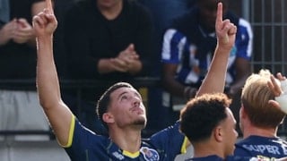 Porto, Deniz Gül'ün attığı gollerle Estrelya karşısında galip