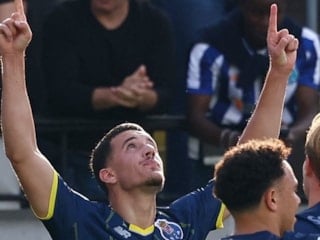 Porto, Deniz Gül'ün attığı gollerle Estrelya karşısında galip