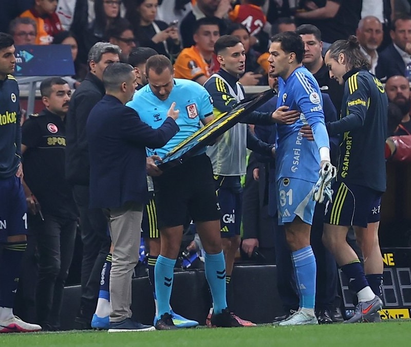 Ederson'dan derbinin ardından 'özür' açıklaması