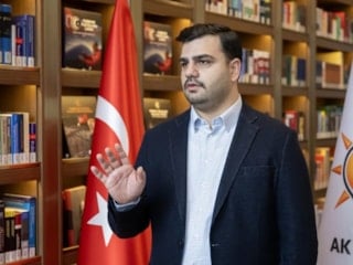 Eyyüp Kadir İnan'dan sert tepki: Parti logosuyla ayrıcalık kabul edilemez