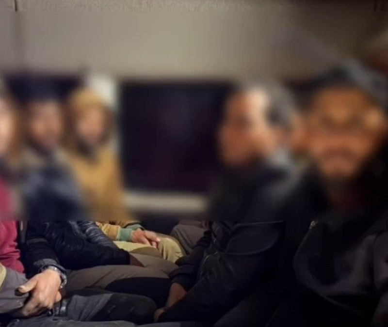 Hatay'da 14 kaçak göçmen yakalandı