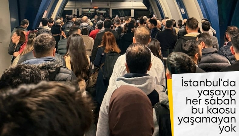 İstanbul'da vatandaşların metro kuyruğu