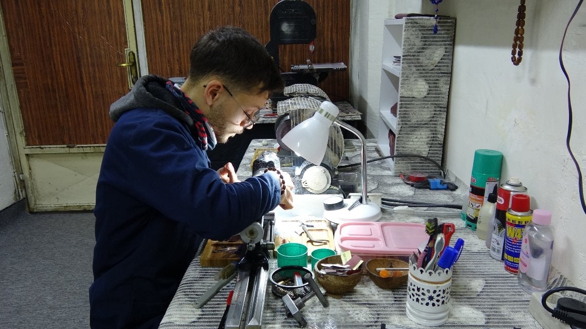 Gaziantep'te tesbih meraklısı genç usta oldu