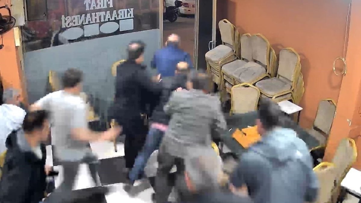 İstanbul'da otomobilden çıkan ses korkuya neden oldu