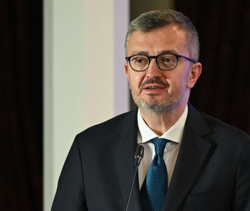 Burhanettin Duran: Hiçbir darbe millet iradesinin yerine geçemez