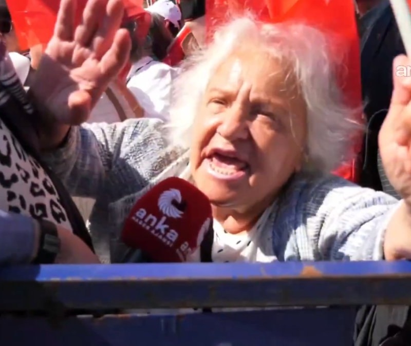 Sakarya'da CHP mitinginde konuşan bir vatandaş: Atatürk'ün ruhu İmamoğlu'ndadır