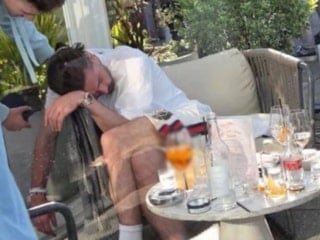 Yine Jack Grealish yine alkol: Mekanda sızmış halde bulundu!