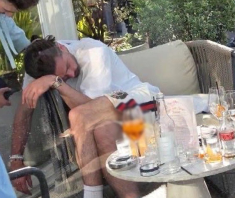 Yine Jack Grealish yine alkol: Mekanda sızmış halde bulundu!