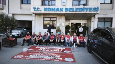 Konak Belediyesi çalışanları bir kez daha iş bıraktı
