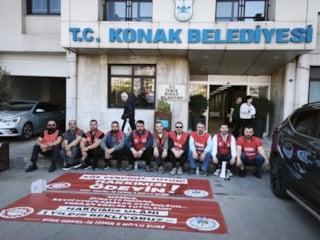 Konak Belediyesi çalışanları bir kez daha iş bıraktı