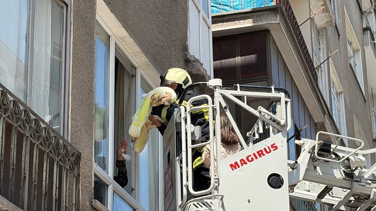 Kayseri’de apartmanda yangın paniği: 1’i bebek 5 kişi kurtarıldı