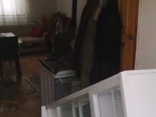 Trabzon'da aç kalan ayılar yayla evine girdi