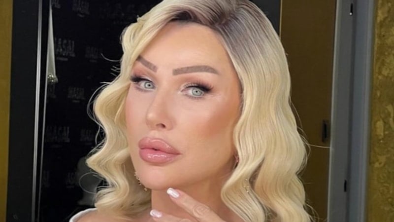 Seda Sayan yapay zekayı gerçek sandı