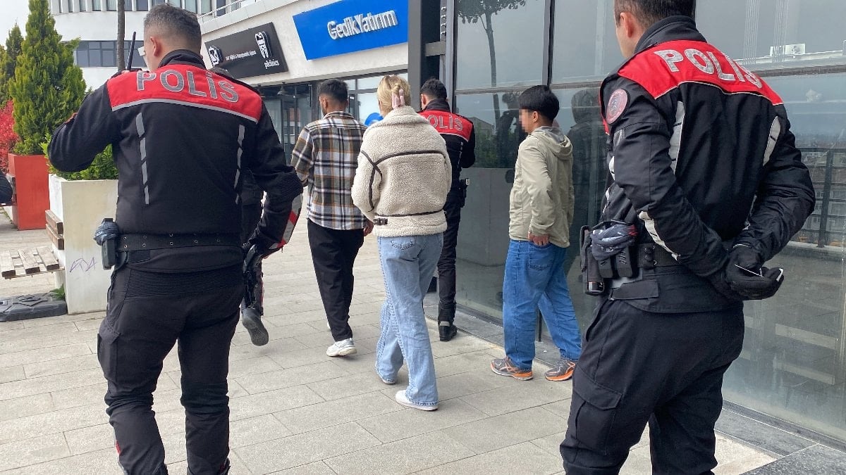 Bolu'da kız kardeşini bir erkekle gören abla olay çıkardı