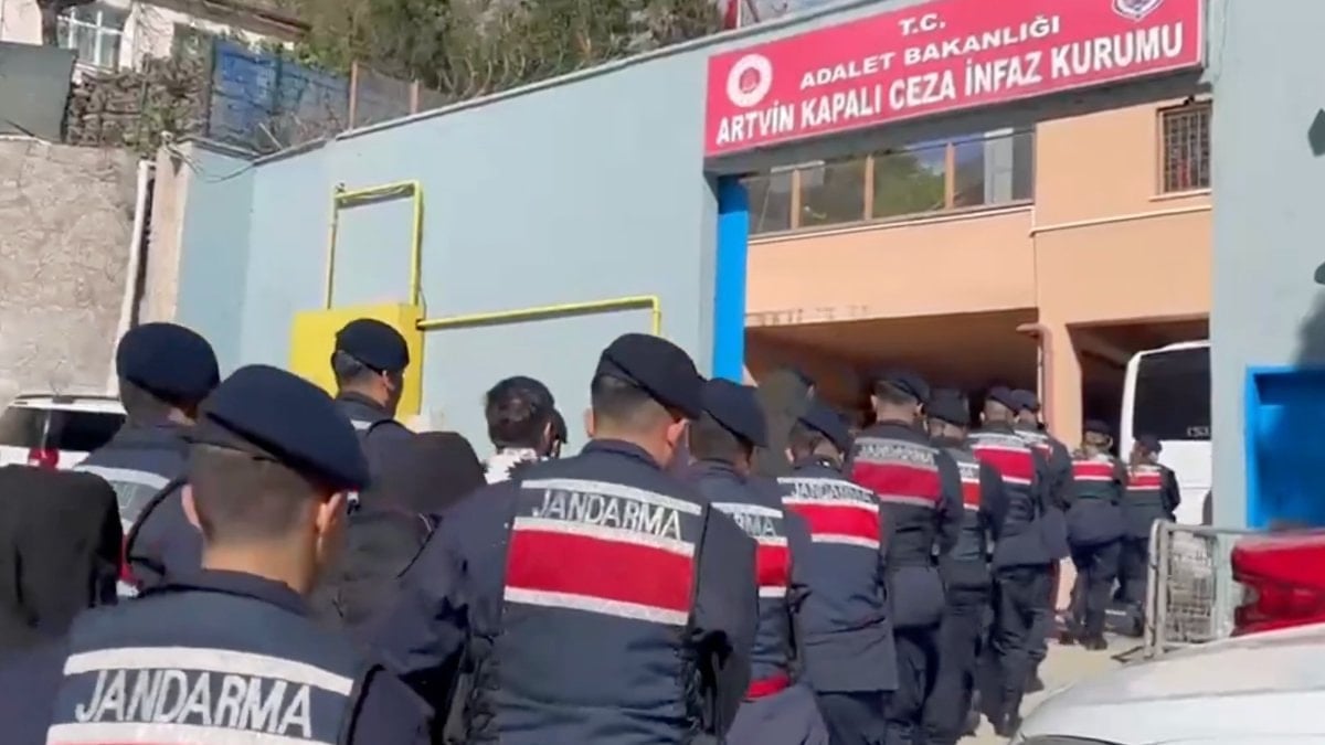 İçişleri Bakanlığı: Organize suç örgütüne yönelik operasyonlarda 28 şüpheli tutuklandı