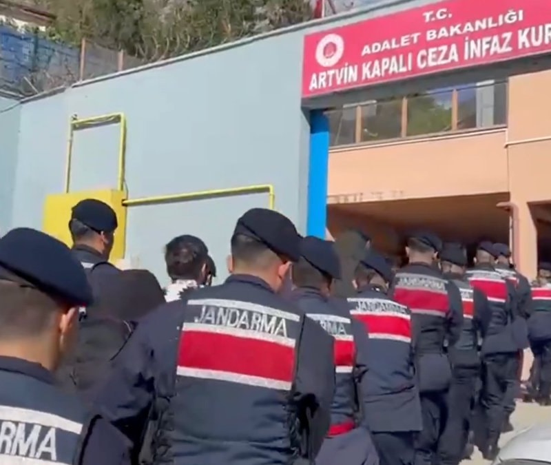 İçişleri Bakanlığı: Organize suç örgütüne yönelik operasyonlarda 28 şüpheli tutuklandı