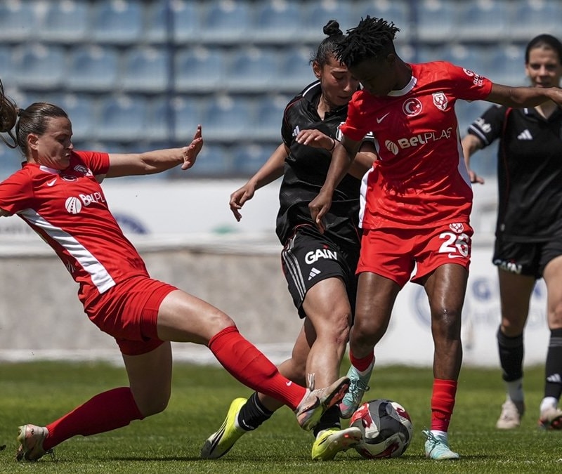 ABB FOMGET, Beşiktaş'ı yendi