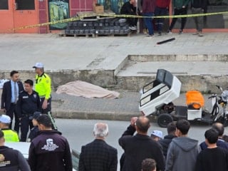 Yozgat’ta elektrikli motosikletin devrilmesi sonucu kafasını kaldırıma vurarak can verdi