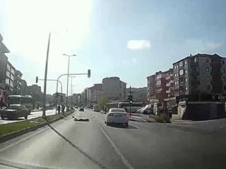 Zonguldak'ta otomobilin çarptığı üniversite öğrencisi yaralandı
