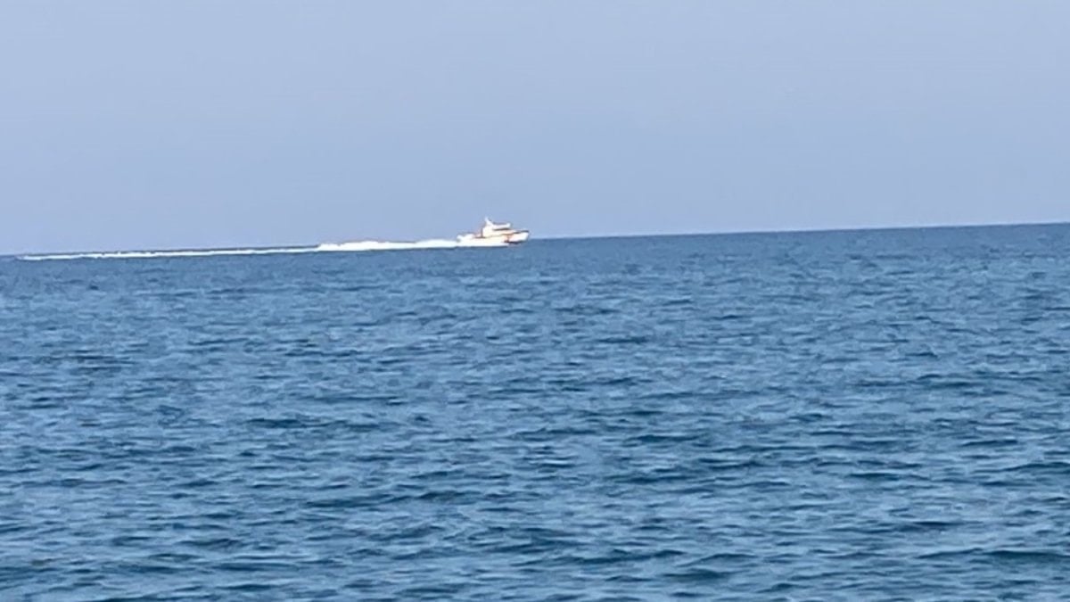 Mersin'de denizde 2 ceset bulundu