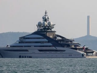 Hürmüz'den Rusya'ya ait 500 milyon dolarlık süperyat geçti