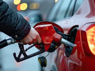 Akaryakıta çifte zam geldi: İşte 28 Nisan Salı benzin, motorin ve LPG fiyatları